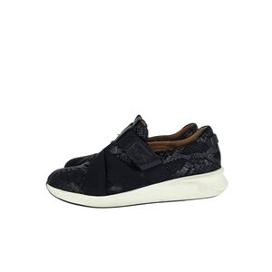 Clarks Shoes Womens Black Un Rio Strap Slip On Comfort  Casual Sneakers Size 10M